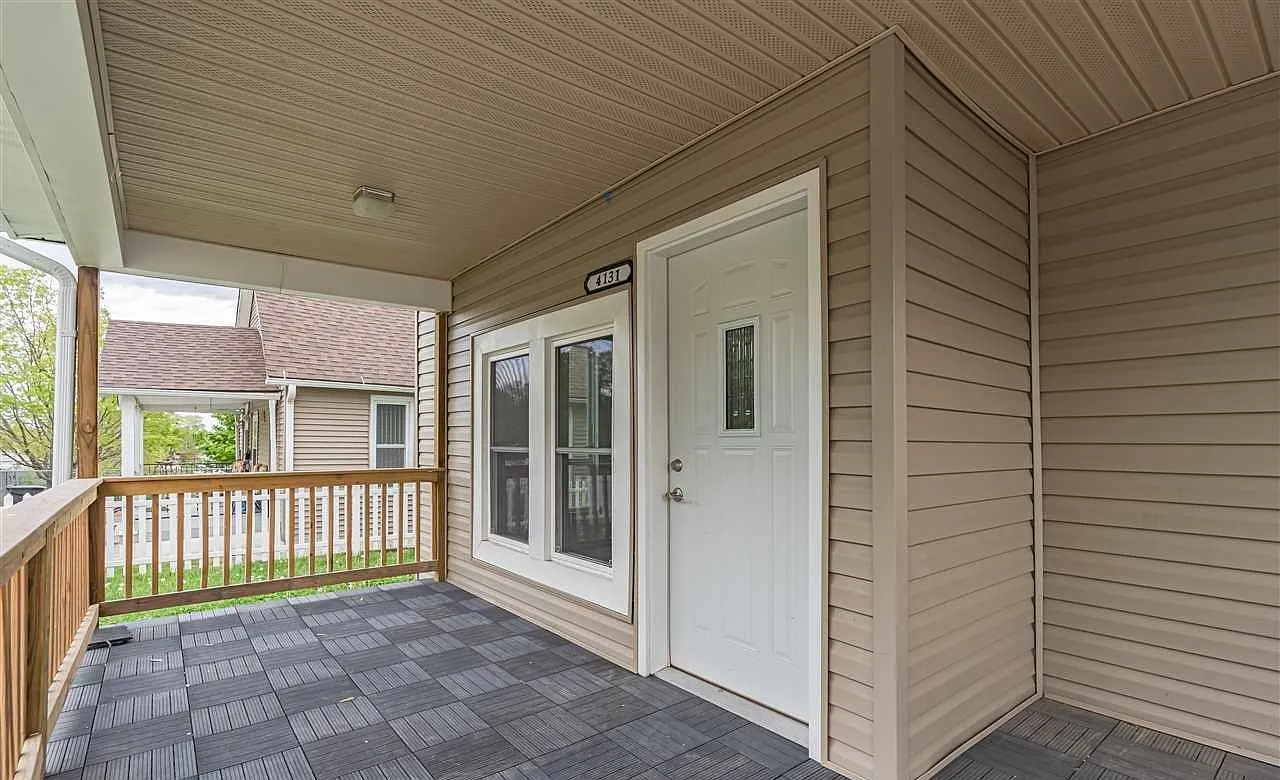 3 bed, 1204 sqft, $1,795 — Photo 3