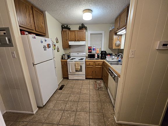 2nd image of 1544 Elmhurst Dr