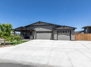 4667 SW Zenith Ave, Redmond, OR 97756