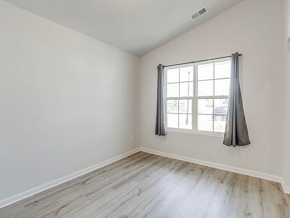 5th image of 290 Windfall Rd