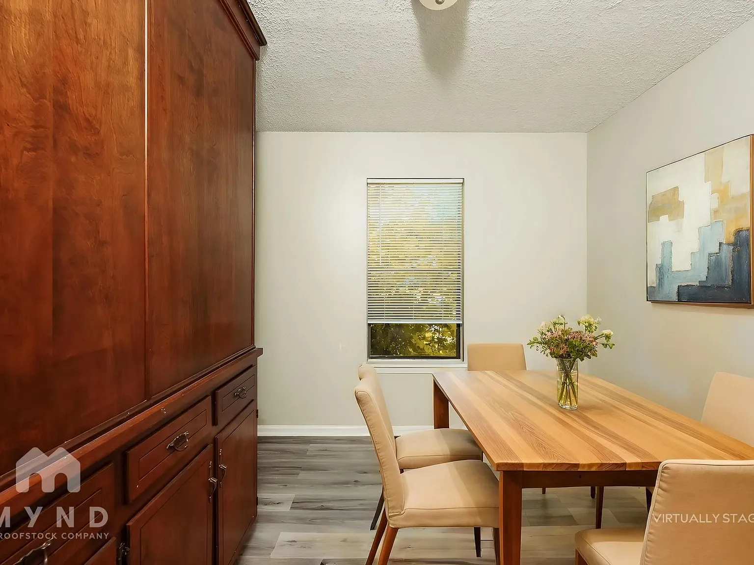 3 bed, 2.0 bath, 1352 sqft, $1,425 — Photo 3