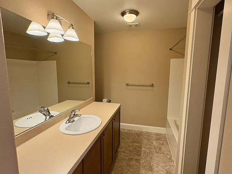 1126 N 15th Ave #201-208 — Photo 17