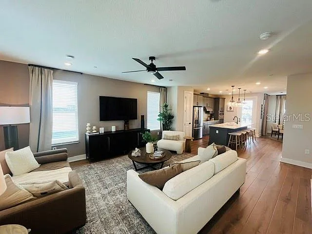 15501 Hamlin Park Dr — Photo 34