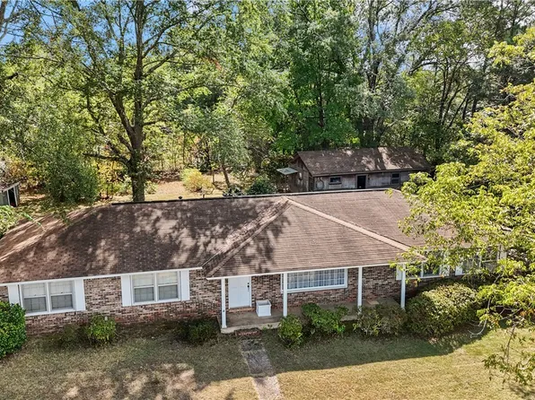 907 51st St E, Tuscaloosa, AL 35405