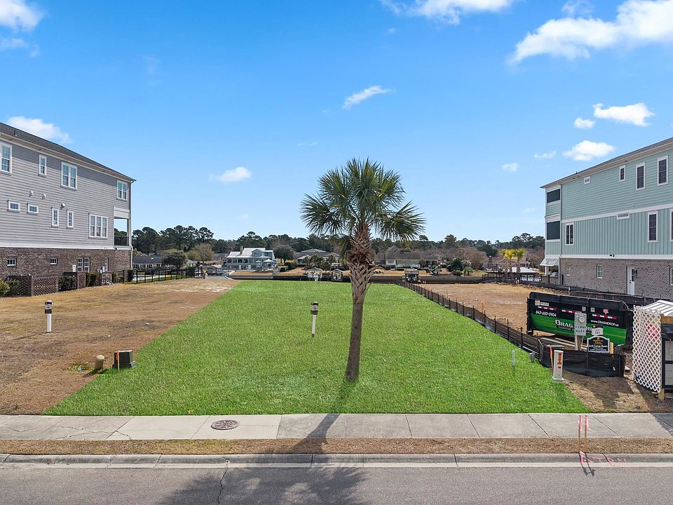 1st image of 200 West Palms Dr. lot 100