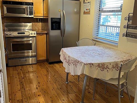 2nd image of 3910 INVERRARY BOULEVARD #B301