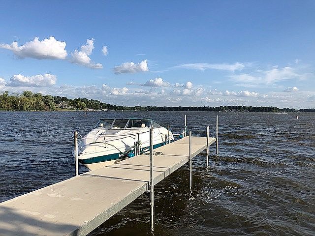 Private Lakefront with Dues