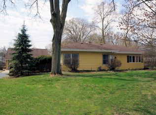 218 Merlo Dr, Batavia, IL 60510