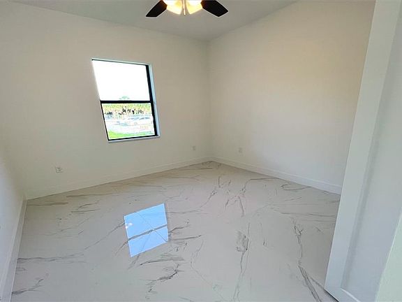 3rd image of 3148 Everglades BLVD S