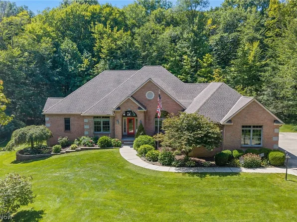 5052 Fox Haven Dr, Medina, OH 44256