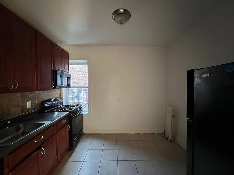 1204-06 Kennedy Blvd #41E — Photo 2