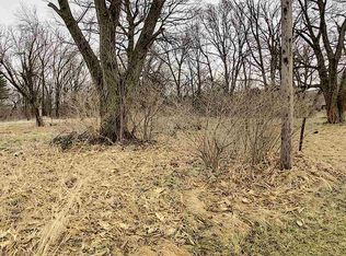 7611 121st St W, Andalusia, IL 61232