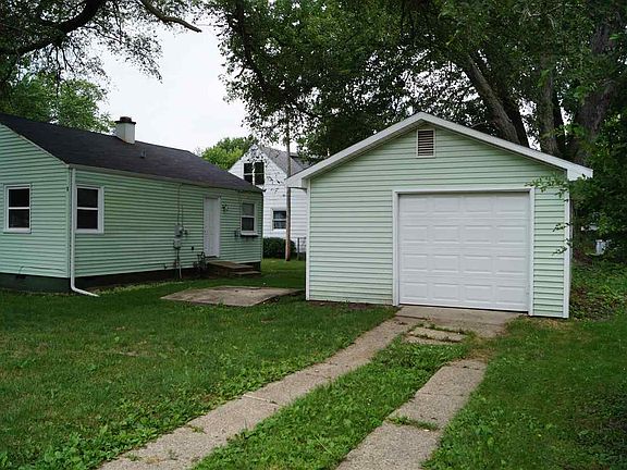 4th image of 1030 Birchwood Ave