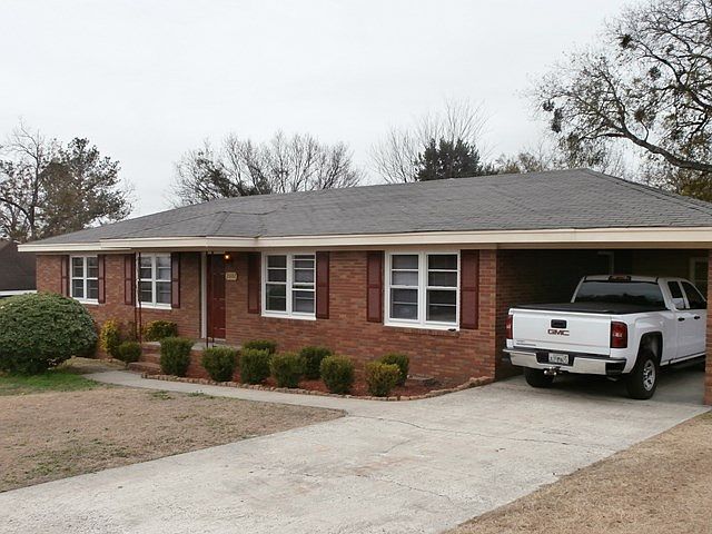 1st image of 2492 Parkway Dr