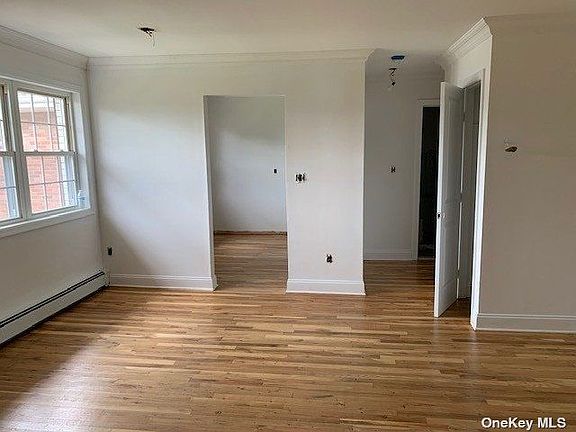 5th image of 424 Kensington Ln