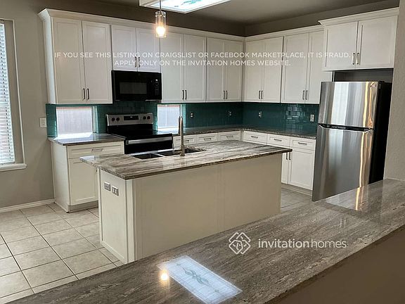 5th image of 1270 Stanford Dr