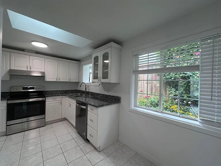 3800 NE 7th St — Photo 12