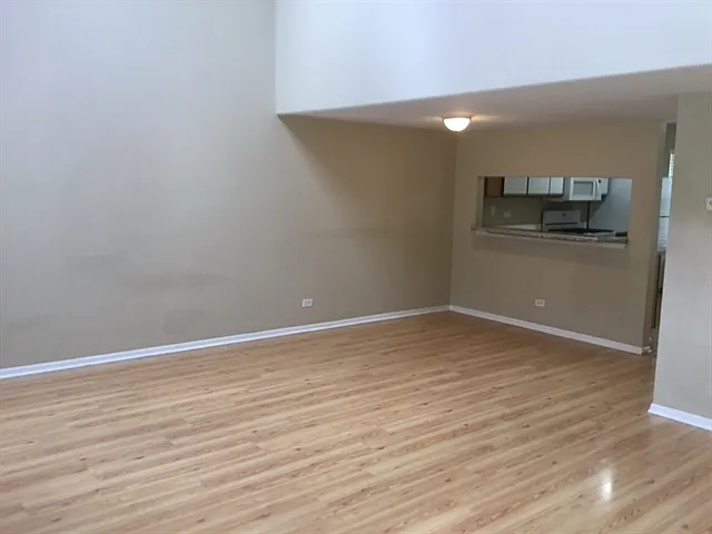 195 Half Moon Cir — Photo 5