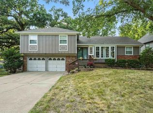 6728 Mackey St, Overland Park, KS 66204