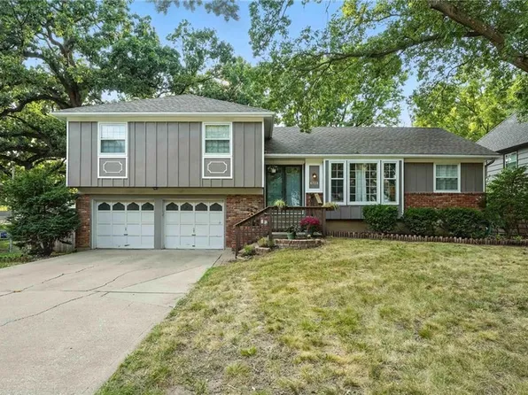 6728 Mackey St, Overland Park, KS 66204