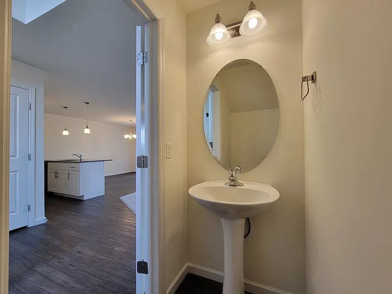 30 Howard Dr — Photo 3