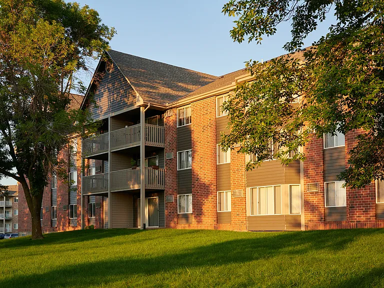 Valley Creek Apartments — Photo 21
