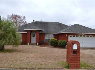 2724 Southern Oaks Dr, Cantonment, FL 32533