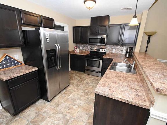 4th image of 2205-B Sweet Bay Dr