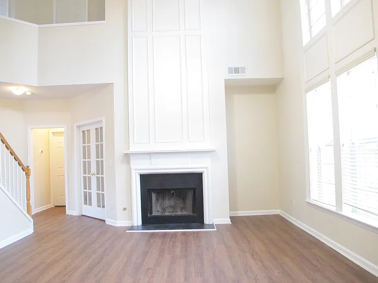 284 Wedmore Ct — Photo 7