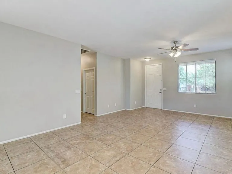 41293 W Capistrano Dr — Photo 3