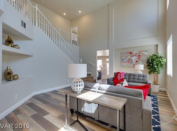 2nd image of 3862 Irvin Ave