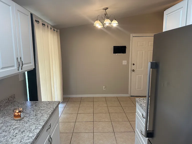 624 Lemon Ave #A — Photo 12