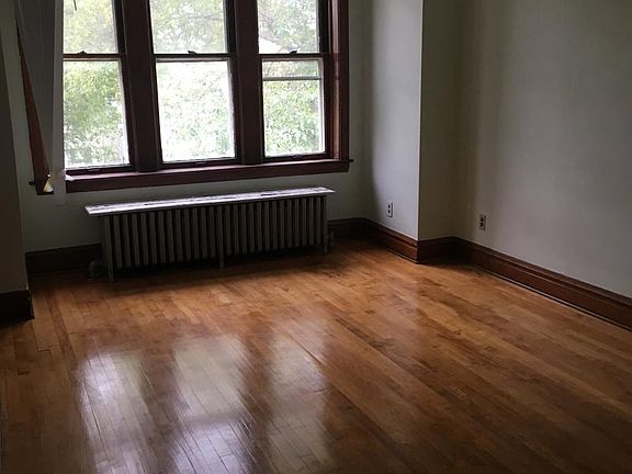 3rd image of 4058 S Rockwell St