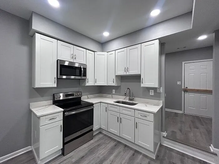 1299 Bayard St — Photo 2