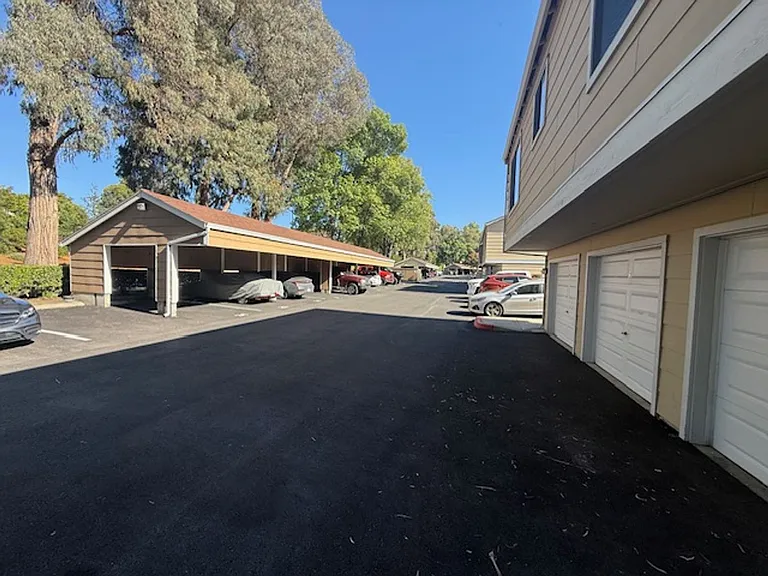 300 Mill Rd — Photo 22