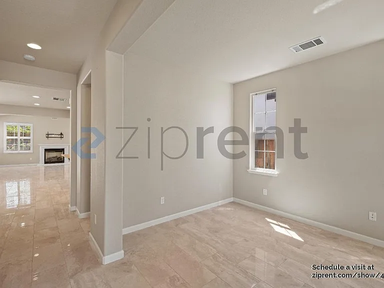 5023 Queensbury Way — Photo 5