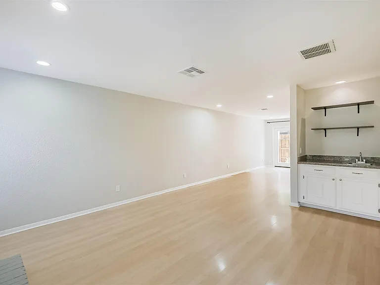 2507 Bering Dr #9 — Photo 7