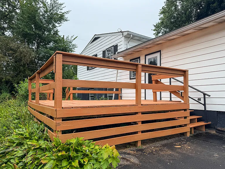 527 W Marion St — Photo 29