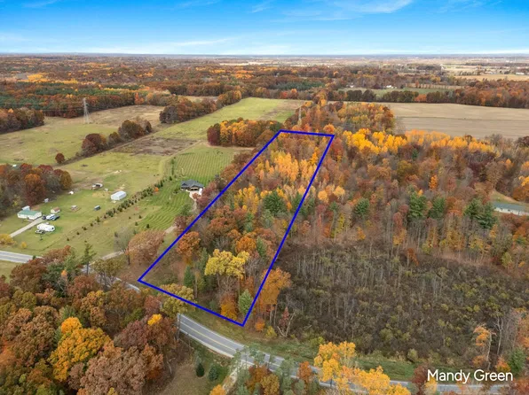 10021-16 Mile Rd NE, Cedar Springs, MI 49319