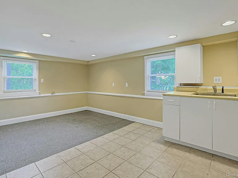 24 Grover Ave — Photo 24