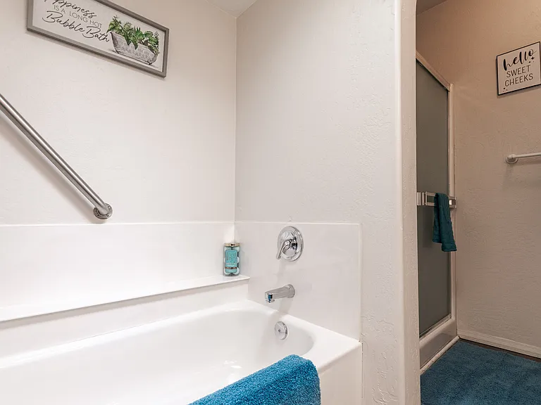 120 Sugarloaf St #D — Photo 23