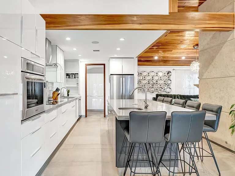 5817 Ranchito Ave — Photo 40