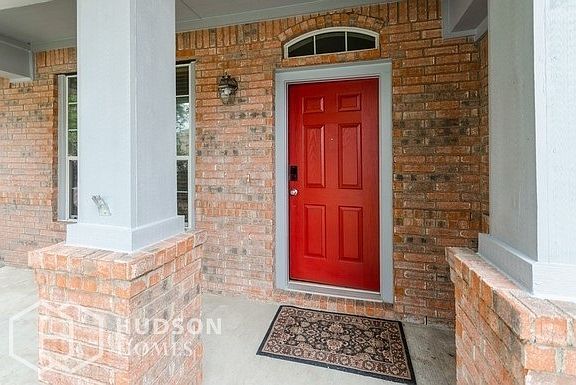 2nd image of 320 Bayberry Dr