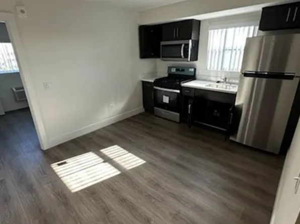 8848 S Vermont Ave #8848, Los Angeles, CA 90044