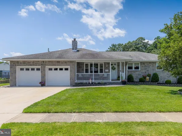 225 Carson Ave, Gibbstown, NJ 08027