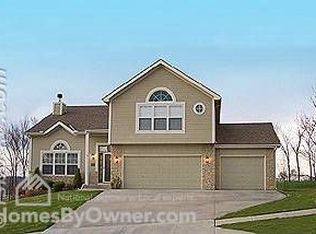 5600 N Mercier Dr, Kansas City, MO 64118