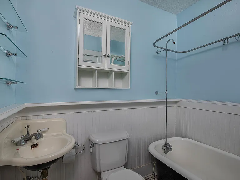 166 Flint St — Photo 19