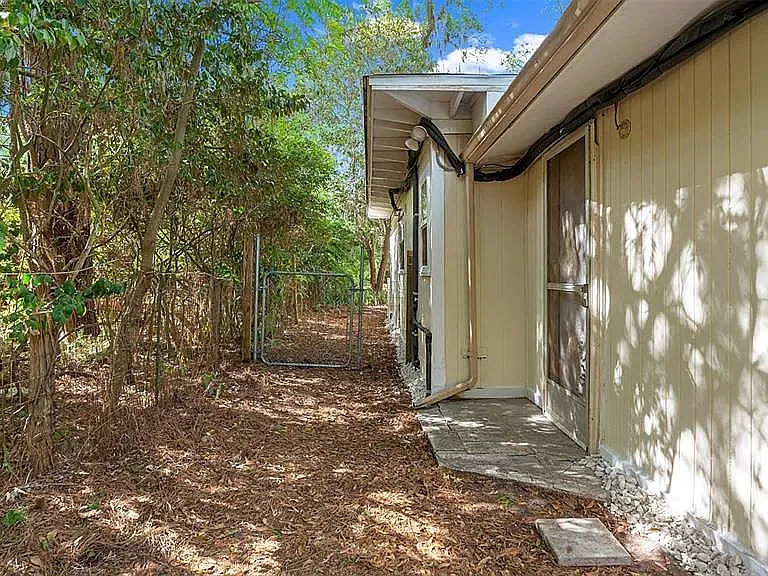904 NW 14th Ave #B — Photo 18