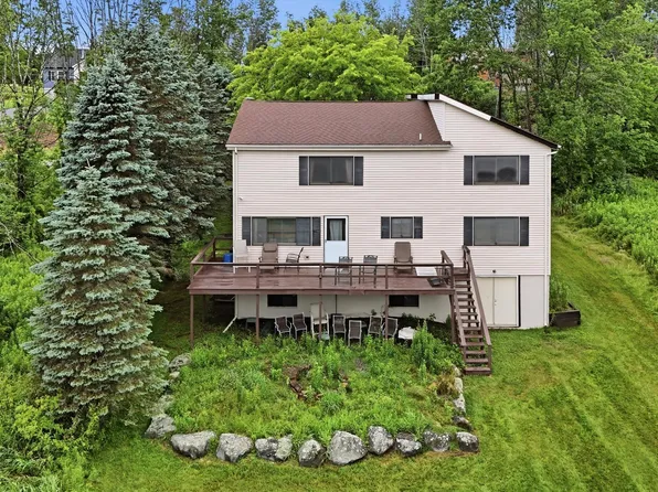 87 Ridgeview Dr, Lake Ariel, PA 18436