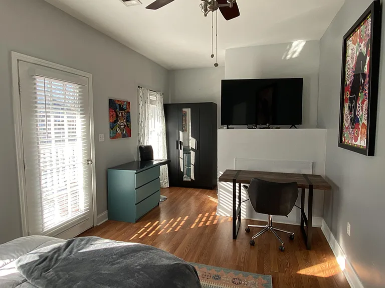 130 Vanira Ave SE #B — Photo 2